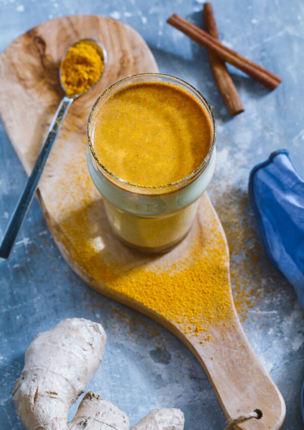 Turmeric latte: Drinking to your health (with recipes that taste AWESOME!)
