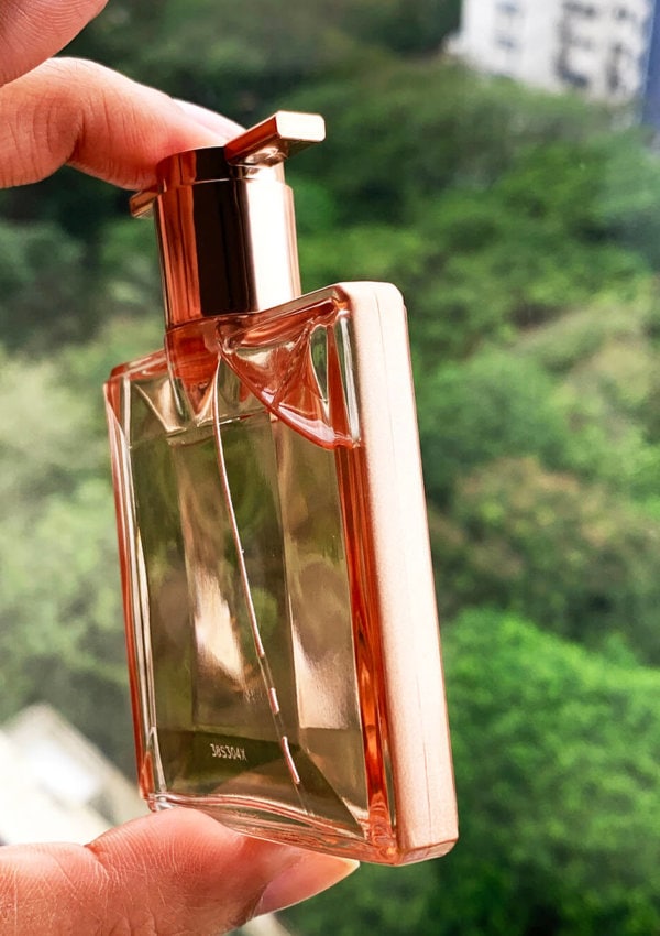 The Beauty Gypsy Review: Lancôme Idôle perfume (the world’s thinnest perfume bottle!)