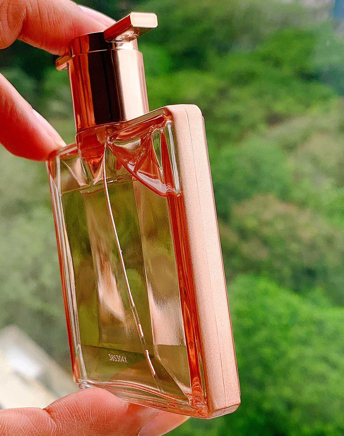 The Beauty Gypsy Review: Lancôme Idôle perfume (the world's thinnest perfume  bottle!) — The Beauty Gypsy