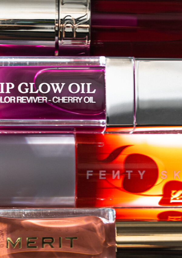 Your ultimate guide to lip oils (plus top 17 picks for shine and hydration!)